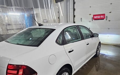 Volkswagen Polo VI (EU Market), 2018 год, 900 000 рублей, 4 фотография