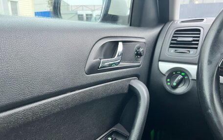 Skoda Yeti I рестайлинг, 2014 год, 980 000 рублей, 28 фотография