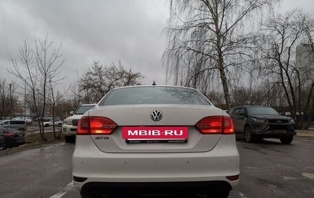 Volkswagen Jetta VI, 2013 год, 1 250 000 рублей, 4 фотография