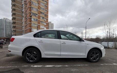 Volkswagen Jetta VI, 2013 год, 1 250 000 рублей, 6 фотография