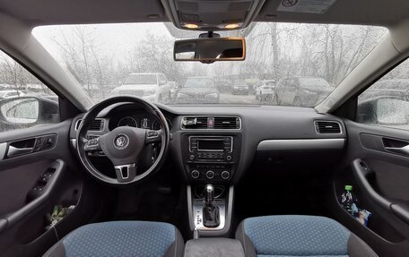 Volkswagen Jetta VI, 2013 год, 1 250 000 рублей, 14 фотография