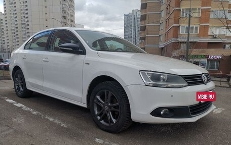 Volkswagen Jetta VI, 2013 год, 1 250 000 рублей, 7 фотография