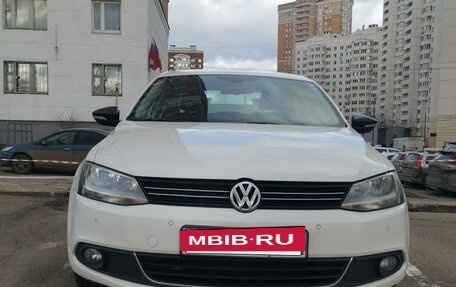 Volkswagen Jetta VI, 2013 год, 1 250 000 рублей, 8 фотография