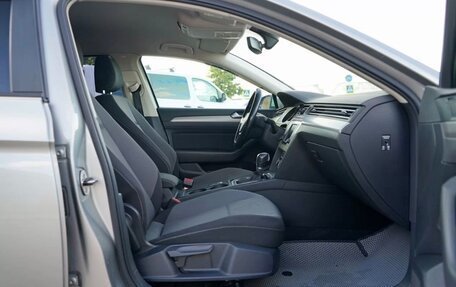 Volkswagen Passat B8 рестайлинг, 2017 год, 1 720 000 рублей, 4 фотография