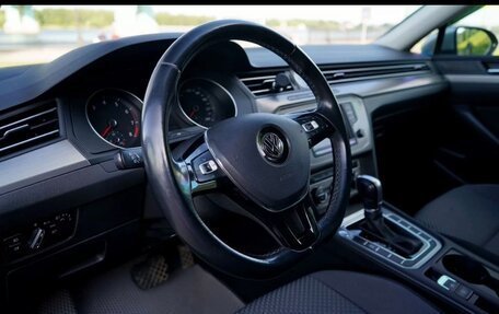 Volkswagen Passat B8 рестайлинг, 2017 год, 1 720 000 рублей, 24 фотография