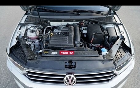 Volkswagen Passat B8 рестайлинг, 2017 год, 1 720 000 рублей, 18 фотография