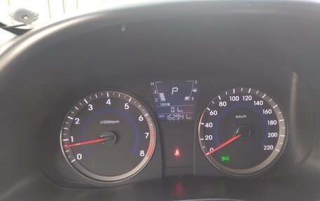 Hyundai Solaris II рестайлинг, 2013 год, 699 000 рублей, 4 фотография