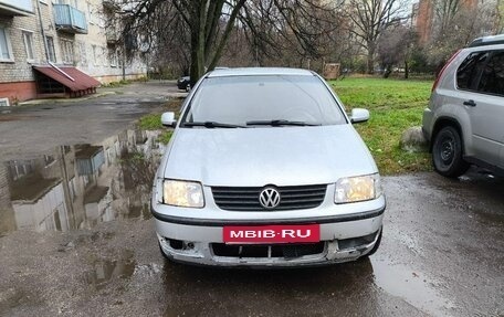 Volkswagen Polo III рестайлинг, 2000 год, 320 000 рублей, 1 фотография