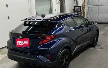 Toyota C-HR I рестайлинг, 2021 год, 2 287 000 рублей, 4 фотография