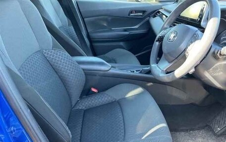 Toyota C-HR I рестайлинг, 2021 год, 1 691 000 рублей, 6 фотография