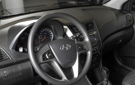 Hyundai Solaris II рестайлинг, 2015 год, 1 180 000 рублей, 5 фотография