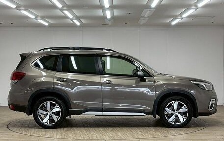 Subaru Forester, 2018 год, 2 009 000 рублей, 8 фотография