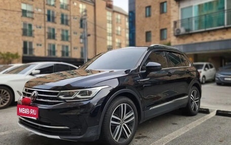 Volkswagen Tiguan II, 2021 год, 2 510 013 рублей, 3 фотография