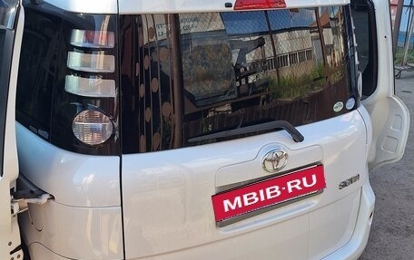 Toyota Sienta I, 2010 год, 570 000 рублей, 2 фотография