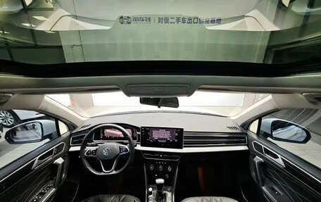 Volkswagen Tiguan II, 2022 год, 1 900 000 рублей, 13 фотография