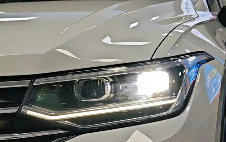 Volkswagen Tiguan II, 2022 год, 1 900 000 рублей, 8 фотография