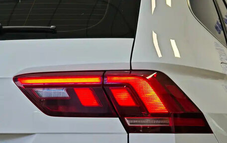 Volkswagen Tiguan II, 2022 год, 1 900 000 рублей, 7 фотография