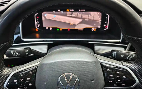 Volkswagen Tiguan II, 2022 год, 1 900 000 рублей, 17 фотография