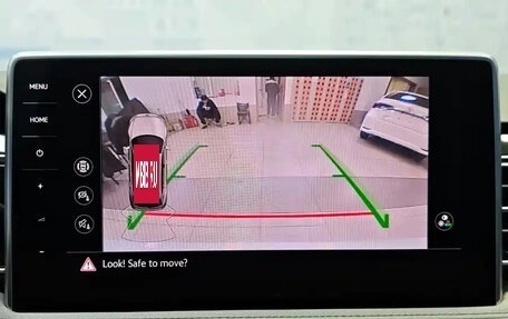 Volkswagen Tiguan II, 2022 год, 1 900 000 рублей, 19 фотография