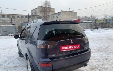 Mitsubishi Outlander III рестайлинг 3, 2008 год, 1 300 000 рублей, 7 фотография