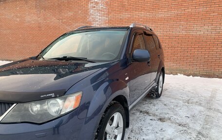 Mitsubishi Outlander III рестайлинг 3, 2008 год, 1 300 000 рублей, 11 фотография