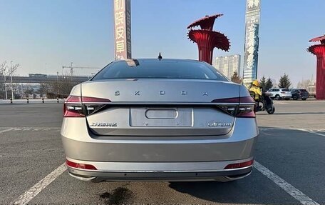 Skoda Superb III рестайлинг, 2022 год, 2 090 000 рублей, 6 фотография