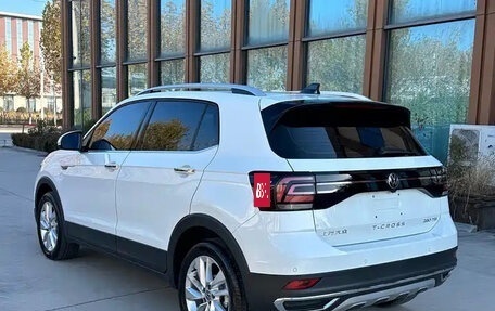 Volkswagen T-Cross I, 2022 год, 1 325 002 рублей, 4 фотография