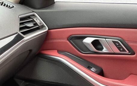 BMW 3 серия, 2022 год, 3 380 000 рублей, 23 фотография