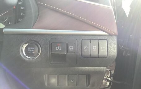 Toyota Harrier, 2018 год, 2 500 000 рублей, 13 фотография