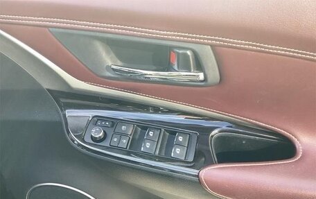 Toyota Harrier, 2018 год, 2 500 000 рублей, 14 фотография