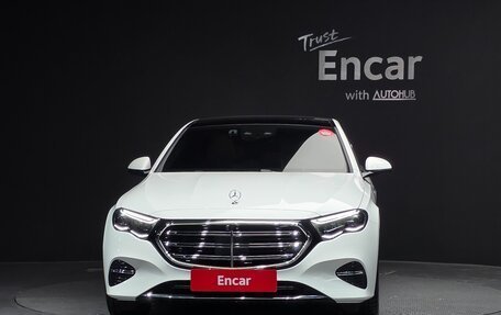 Mercedes-Benz E-Класс, 2024 год, 14 530 000 рублей, 3 фотография