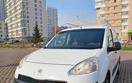 Peugeot Partner II рестайлинг 2, 2013 год, 1 090 000 рублей, 1 фотография