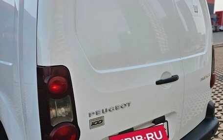 Peugeot Partner II рестайлинг 2, 2013 год, 1 090 000 рублей, 16 фотография