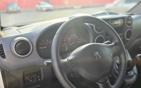 Peugeot Partner II рестайлинг 2, 2013 год, 1 090 000 рублей, 24 фотография