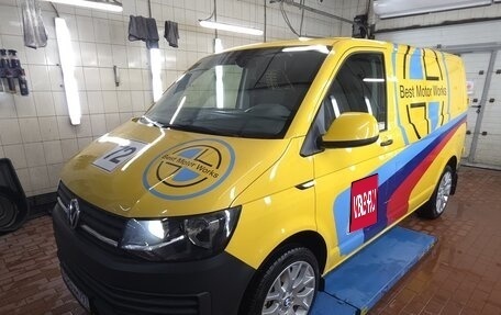 Volkswagen Transporter T6 рестайлинг, 2016 год, 2 140 000 рублей, 1 фотография