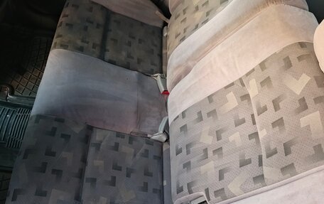 Mazda Premacy III, 2002 год, 400 000 рублей, 18 фотография