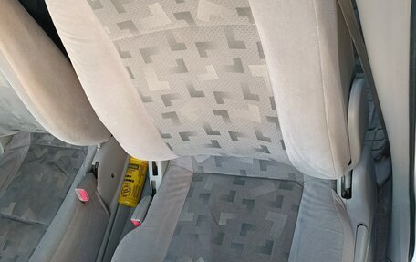 Mazda Premacy III, 2002 год, 400 000 рублей, 20 фотография