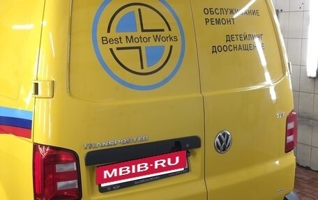 Volkswagen Transporter T6 рестайлинг, 2016 год, 2 140 000 рублей, 2 фотография