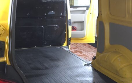 Volkswagen Transporter T6 рестайлинг, 2016 год, 2 140 000 рублей, 9 фотография