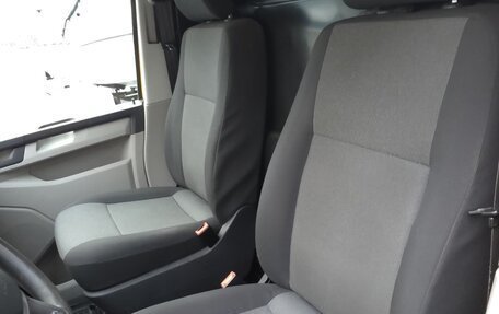 Volkswagen Transporter T6 рестайлинг, 2016 год, 2 140 000 рублей, 19 фотография