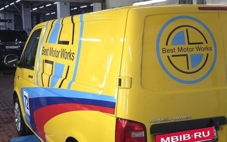 Volkswagen Transporter T6 рестайлинг, 2016 год, 2 140 000 рублей, 6 фотография