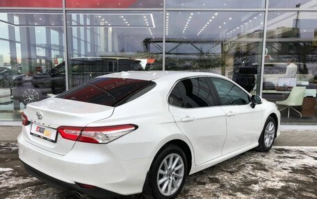 Toyota Camry, 2021 год, 3 200 000 рублей, 5 фотография