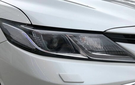 Toyota Camry, 2021 год, 3 200 000 рублей, 10 фотография