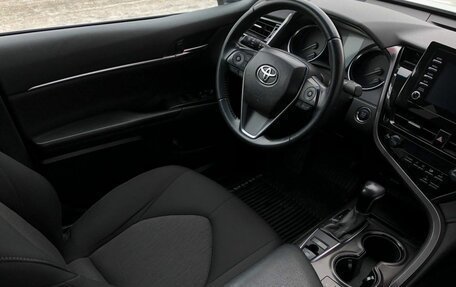 Toyota Camry, 2021 год, 3 200 000 рублей, 12 фотография