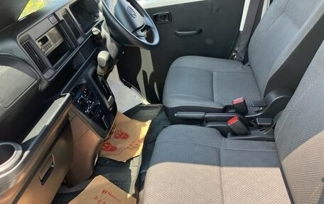 Daihatsu Hijet, 2021 год, 910 000 рублей, 11 фотография