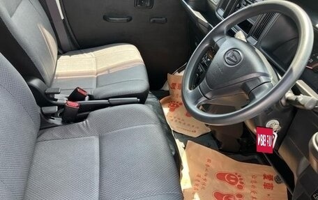 Daihatsu Hijet, 2021 год, 910 000 рублей, 7 фотография