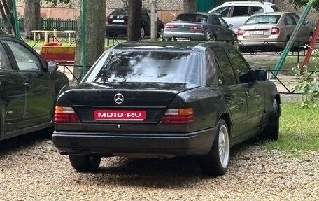 Mercedes-Benz W124, 1992 год, 178 000 рублей, 1 фотография