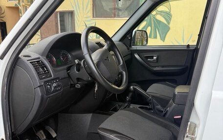 ЛуАЗ Patriot, 2015 год, 1 350 000 рублей, 12 фотография