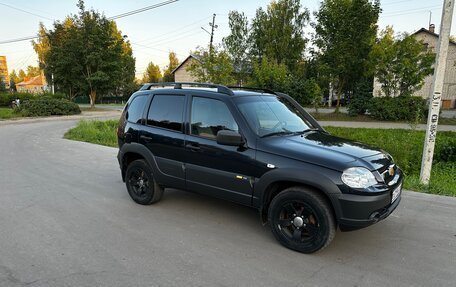 Chevrolet Niva I рестайлинг, 2016 год, 730 000 рублей, 3 фотография