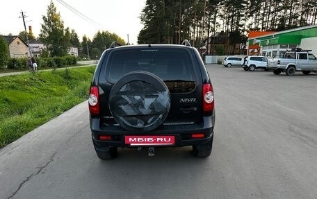 Chevrolet Niva I рестайлинг, 2016 год, 730 000 рублей, 6 фотография